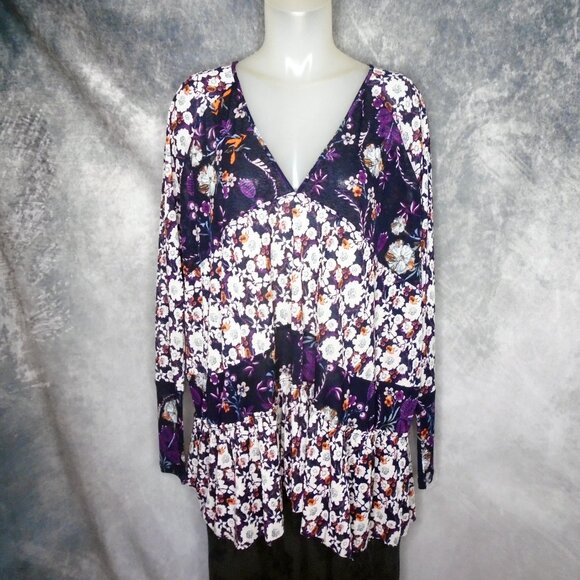 Free People Loose Mesh Tunic Top with Fabulous Sleeves - Picture 4 of 11